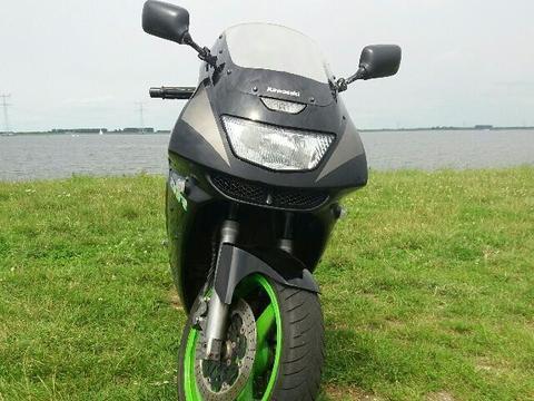 Kawasaki Ninja ZX - 6 R