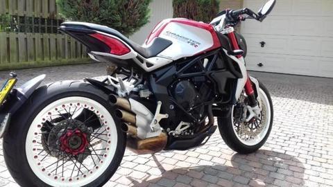 Mv agusta dragster 800rr