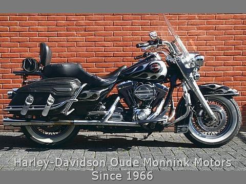 Harley-Davidson Road King FLHRC Classic 1450