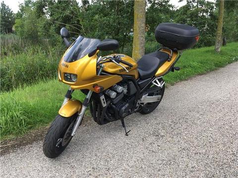 Yamaha FZS 600