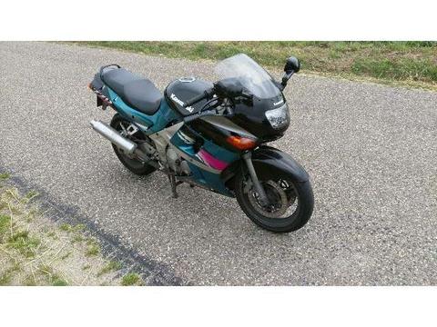 Kawasaki ZZ - R 600