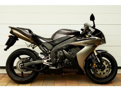 Yamaha YZF - R 1