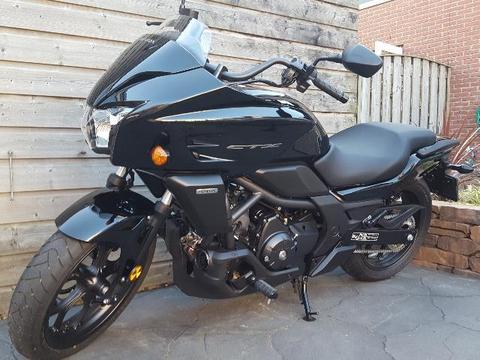 Honda CTX 700 N dc