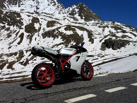 Ducati 848 EVO in nieuwstaat!