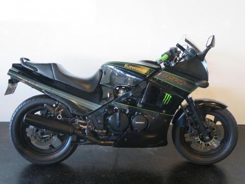 Kawasaki GPZ 600 R NINJA