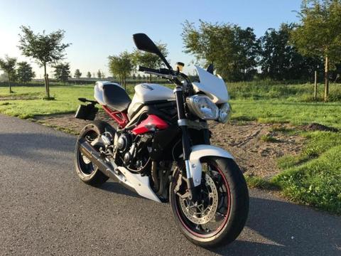 Triumph Street Triple R ABS (BJ 2015) (2000KM!!!)