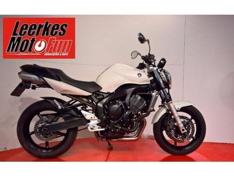 Yamaha FZ 6 N / Fazer 600/ FZ6 / FZ6N / FZ6-N wit-rood (2005)