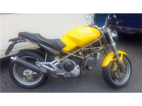 Ducati Monster 900