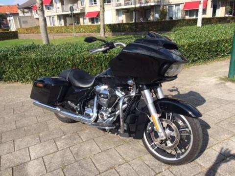 Harley-Davidson Road Glide FLTRXS SPECIAL