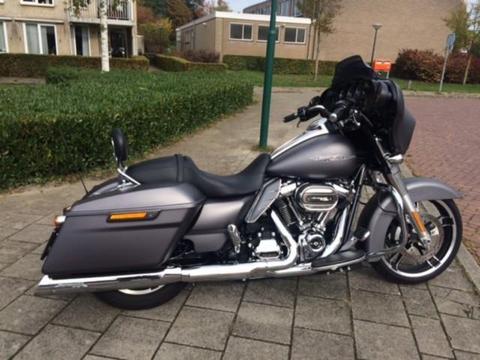 Harley-Davidson Street Glide FLHXS Milwaukee 8 Special , nieuwwaarde 36000 eur