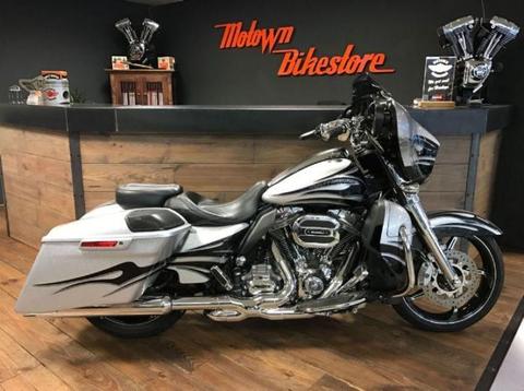 Harley Davidson FLHXSE Streetglide CVO 110Ci Street Glide Sc