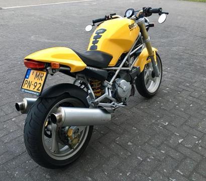 Ducati Monster 600 €1750 VASTE PRIJS