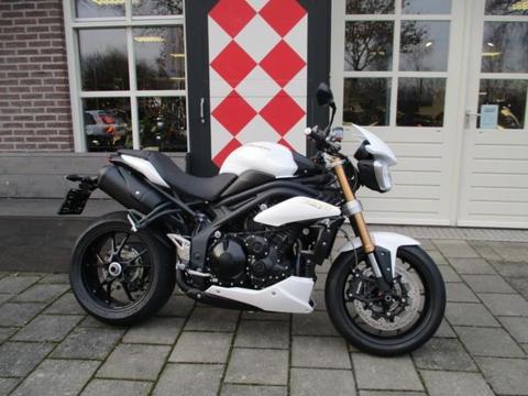 Triumph SPEED TRIPLE 1050 ABS 