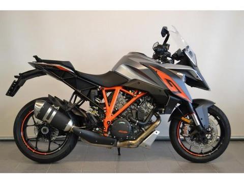 KTM 1290 Super Duke GT R