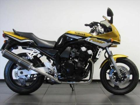 Yamaha FZS 600 Fazer