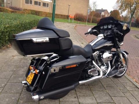 Harley-Davidson Street Glide SPECIAL FLHXS