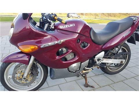 Suzuki GSX 750