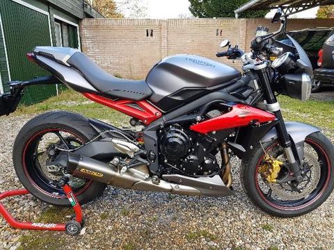 Triumph Street Triple R