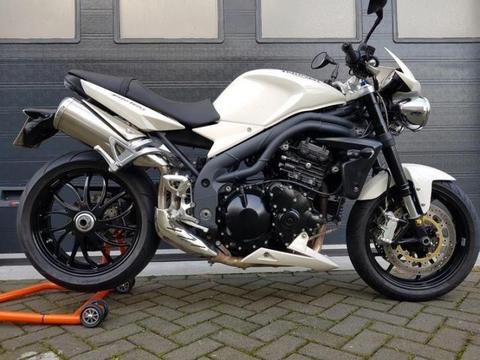 triumph speed triple 1050 2010