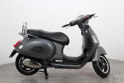 Vespa GTS 300 Super Sport ABS (bj 2016)