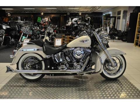 Harley-Davidson Softail FLSTN Deluxe