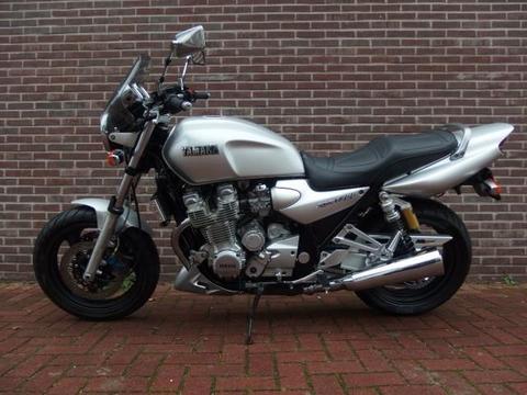 Yamaha XJR 1300