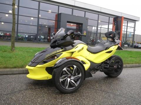 Bombardier CAN AM SPYDER RSS RS S CAN-AM CRUI