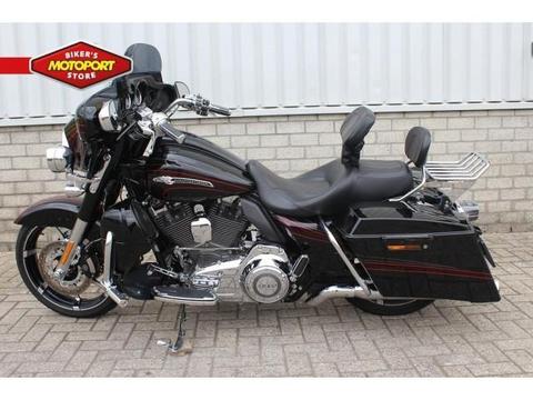 Harley-Davidson Street Glide FLHXSE2 CVO