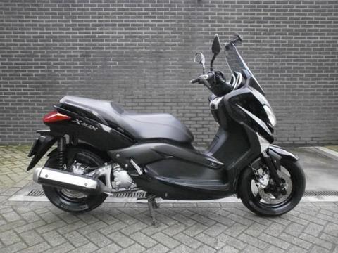 Yamaha X-Max 250