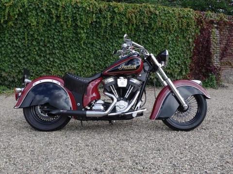 Indian Chief Roadmaster Deluxe with only 5.050 miles!