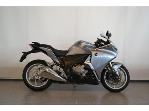 Honda VFR 1200 F D