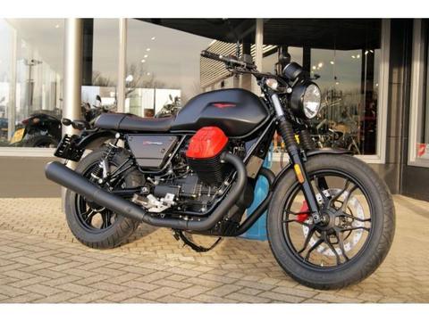 Moto Guzzi V 7 III CARBON DARK ABS E4