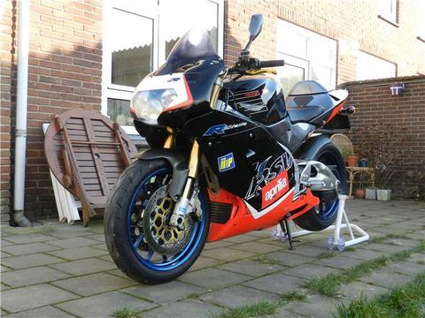 Aprilia RSV 1000 R