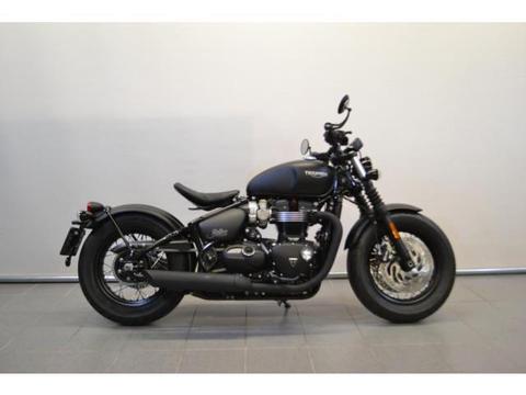 Triumph Bonneville Bobber BLACK