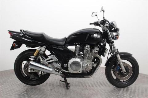 Yamaha XJR 1300 (bj 2000)