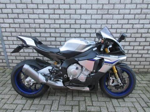 Yamaha YZF - R 1