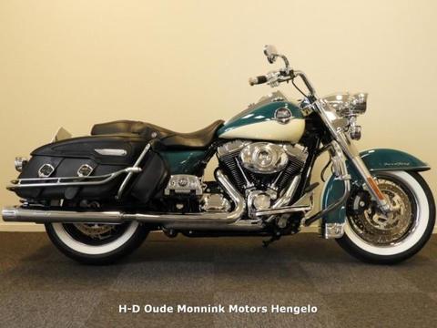 Harley-Davidson Road King FLHRC Classic 1580