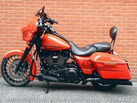 Harley-Davidson Street Glide FLHXS Spec. 107