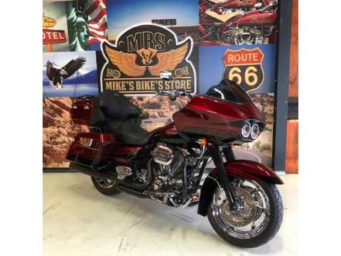 Harley-Davidson Road Glide Ultra CVO 1800cc 2011