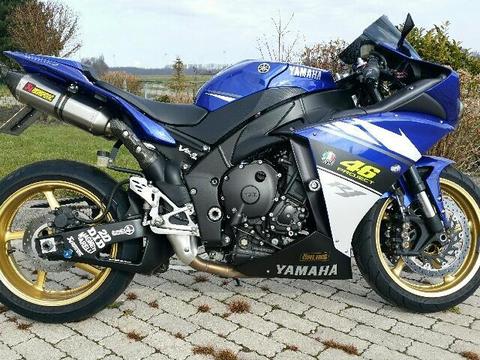 Yamaha YZF - R 1 Met div extra\'s
