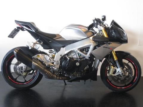 Aprilia TUONO RSV 4 APRC RSV4 V4 (bj 2011)