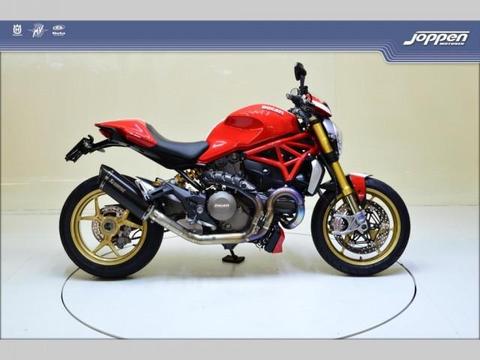 Ducati Monster 1200 S