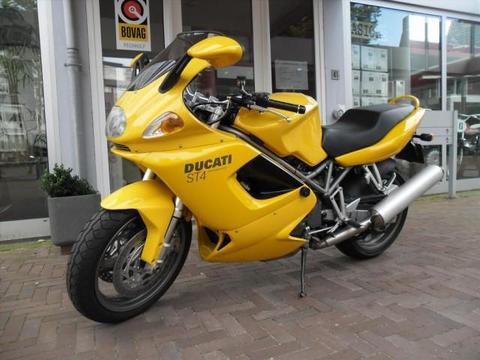 Ducati 916 St4