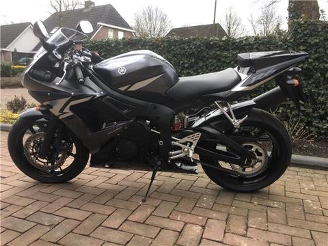 Yamaha YZF - R 6