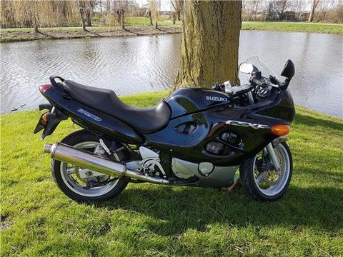 Suzuki GSX 750