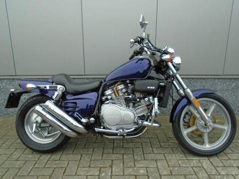 Honda VF 750 SUPERMAGNA