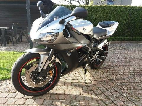 Yamaha YZF - R 1 R1