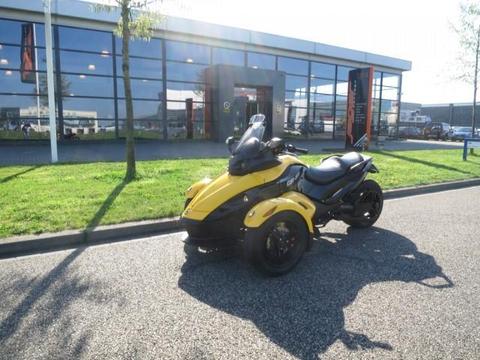 Bombardier CAN-AM CAN AM SPYDER RS SCHAKEL