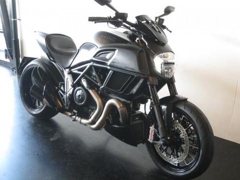 Ducati Diavel BLACK 1200