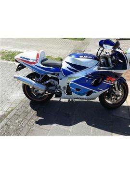 Suzuki GSX-R 750